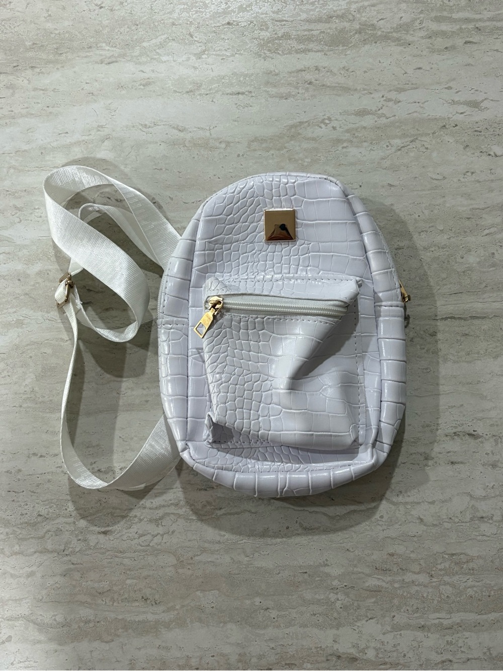 White Croc Embossed Sling Bag / Crossbody